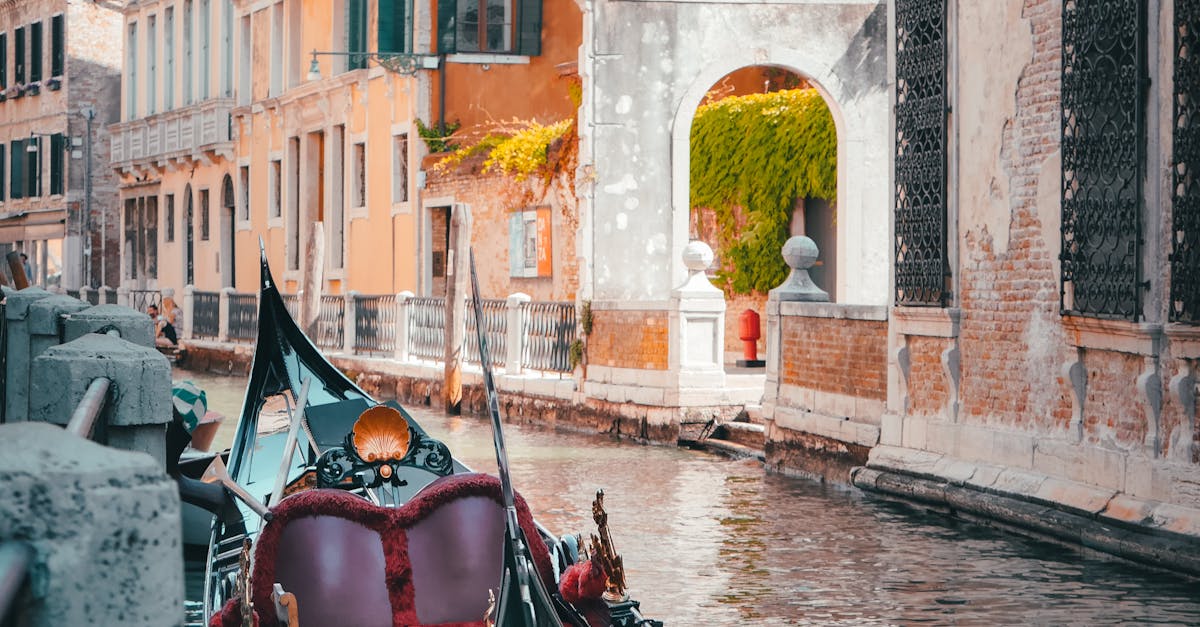 What are the Australian government hot water rebates?