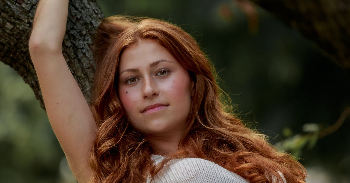 What is the average hourly rate for a plumber in Australia?