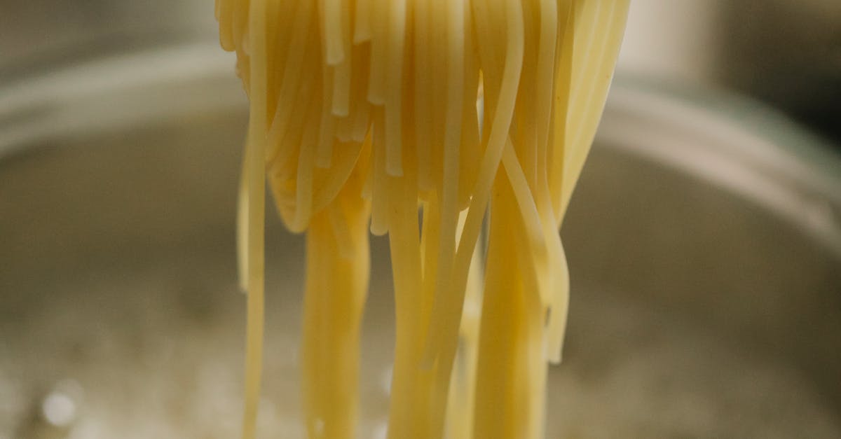 Who is eligible for a hot water system in Victoria?